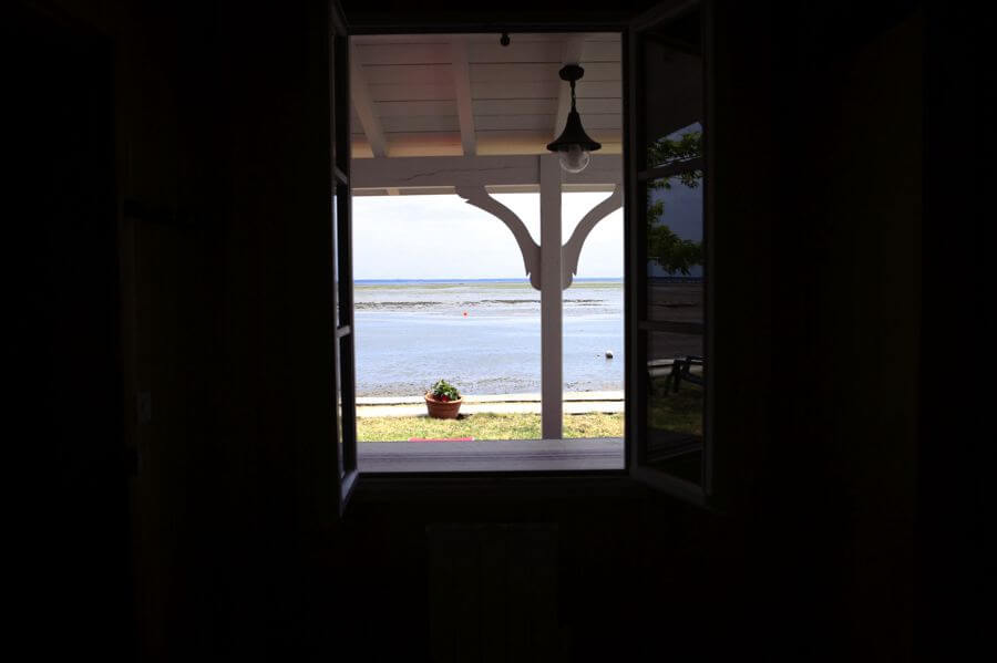 Les jeunes couple et le Cap Ferret mariage by Weday's