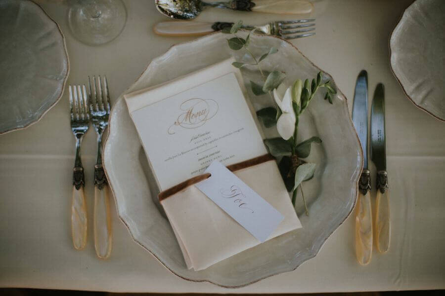 L'art de la table pour votre jour de mariage doit garantir un service impeccable by Weday's