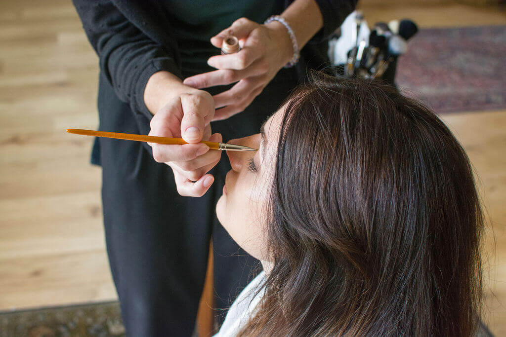 Un make-up parfait le jour J avec nos maquilleuses professionnelles en Gironde by weday's